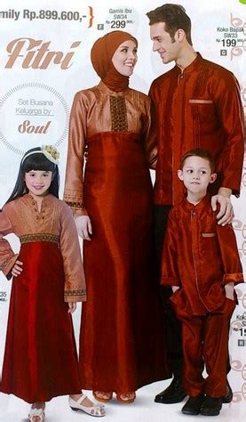 10 gaya kompak seragam keluarga artis bisa jadi insiparasi lebaran. 26+ Baju Seragam Keluarga Untuk Idul Fitri, Yang Populer!