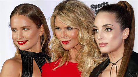 Christie Brinkley Looks Back At 2017 Si Swimsuit Shoot With Daughters