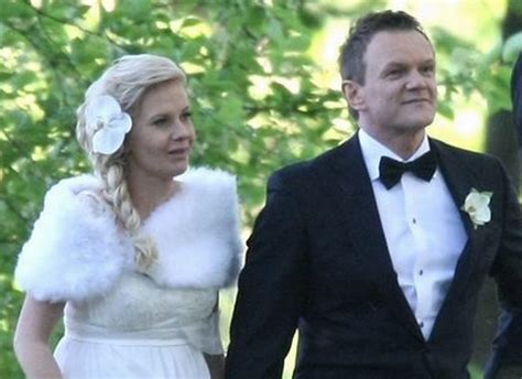 Cezary pazura chętnie pokazuje w sieci swoje rodzinne szczęście. Zając wynajęła stylistki, czeka je dużo pracy