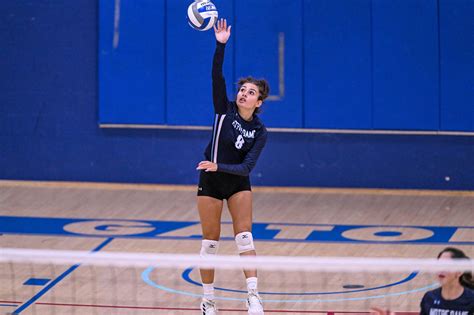 Volleyball Keeps Rolling With Weekend Sweep At Bryn Athyn Notre Dame Of Maryland University