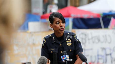 Seattles 1st Black Female Chief Resigns After City Council Chops Police Budget And Officers