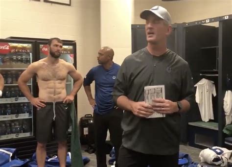 Colts Andrew Luck Has Enviable Abs