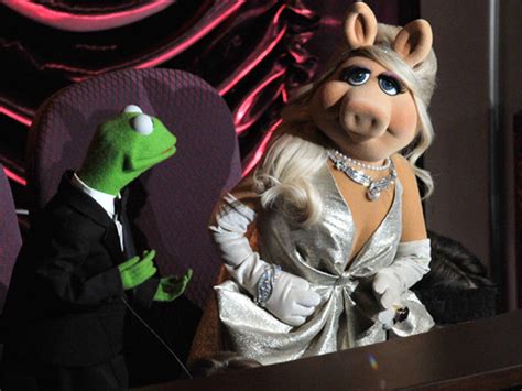 What Miss Piggy Wore To The Oscars Entertainment Gulf News