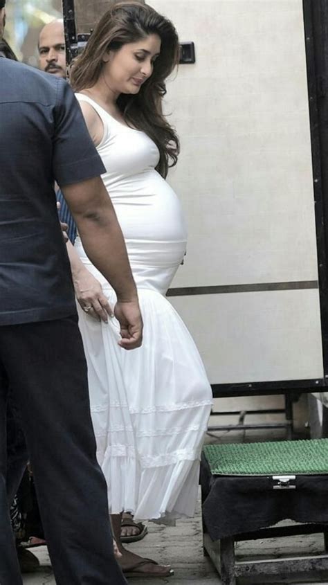 49 Kareena Kapoor Pregnant Movie