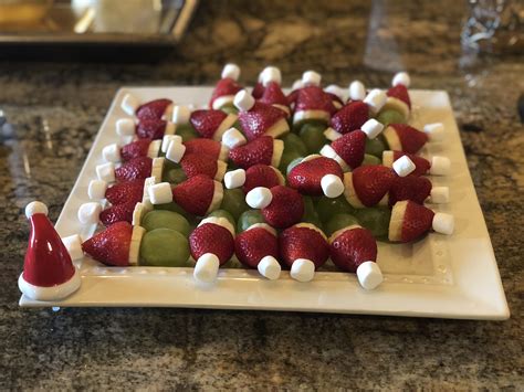 Cover and refrigerate until serving. Santa Fruit Appetizer / Healthy Christmas Tree #appetizer ...