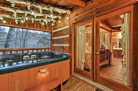 Romantic Sevierville Log Cabin Whot Tub Near Town Updated 2020