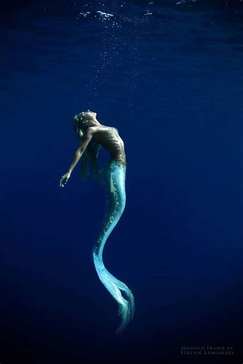 These Professional Mermaid Photos Are Absolutely Stunning