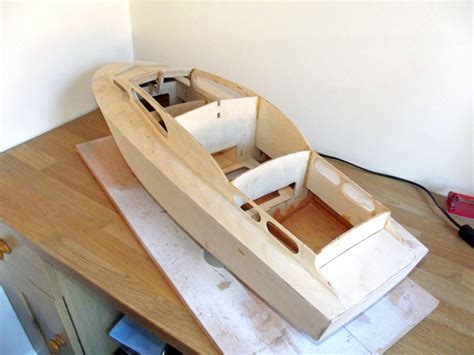 Sea Commander 34in Radio Control Cabin Cruiser Wood Kit With Fittings Set