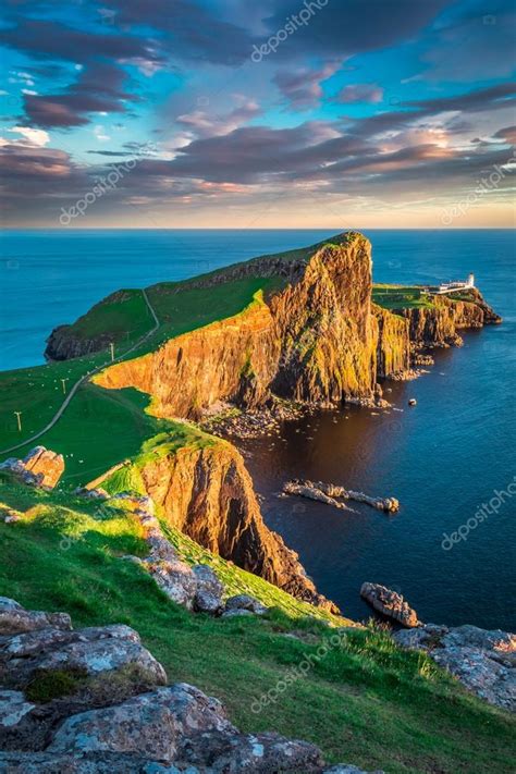 Atardecer En El Faro De Neist Point En Isle Of Skye Escocia 2023