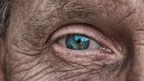 Dikutip dari verywell health, mata kedutan sebetulnya adalah suatu kondisi medis yang disebut miokimia. Firasat Mata Kanan Bawah Kedutan - Rajiman