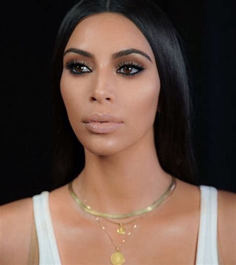 We’re Crushing On Kim Kardashian’s Earthy Glam Dubai Masterclass Look