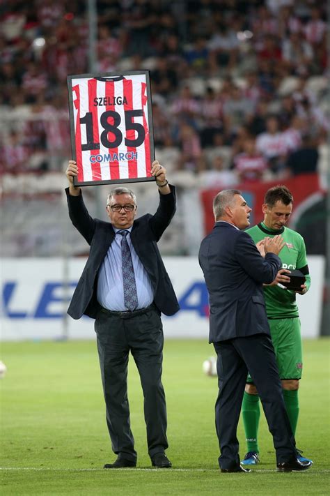 Z aut w takim stanie zwykle wyciąga się zwłoki. Jacek Zieliński o kulisach zwolnienia z Cracovii