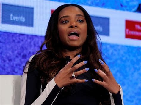 Womens March Organiser Tamika Mallory Accuses American Airlines Pilot