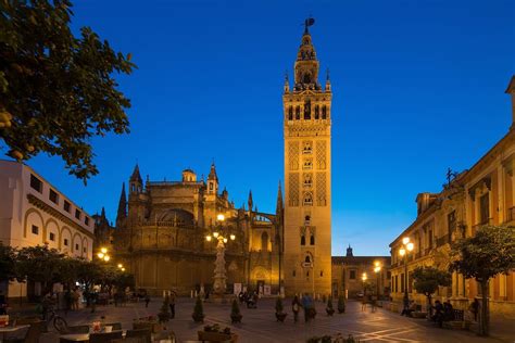 Get the latest sevilla fc news, scores, stats, standings, rumors, and more from espn. Descubre Sevilla con 'El concurso de Efetur'