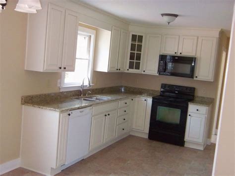 The length of the legs of the l can vary based on the available space of the area and the shape itself is quite suitable for both large and small kitchens. Good idea for Mark's remodel but reversed. L Shaped Kitchen Layouts | Kitchen Design, Kitc ...
