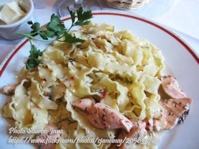 It is quick and easy to cook, and the ingredients are easy to source. Salmon Pasta | Panlasang Pinoy Meaty Recipes | Recipe ...