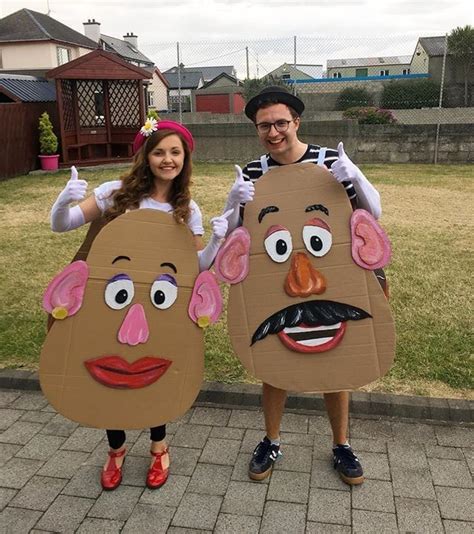 Once i had the basics down, cutting a few new pieces was super easy. Mr. and Mrs. Potato Head | Toy story halloween, Toy story ...