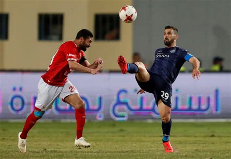 أما عن أداء الأهلي في بطولة الدوري المصري فكانت المباراة الأخيرة له عندما تعادل سلبياً أمام بيراميدز يوم 26 يناير الماضي، ويأتي الأهلي في المركز الثاني في جدول الدوري المصري وهو. رغم ترحيب موسيماني.. فشل انتقال لاعب الأهلي إلى بيراميدز ...