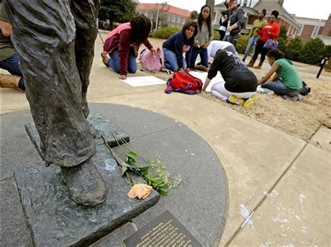 Ole Miss Frat Chapter Suspended Noose Suspects Expelled In James Meredith Statue Vandalism Case