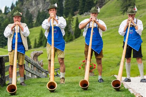 Live Bei Uns Alphorn And Volksmusik Hotel Europa St Moritz Champfèr