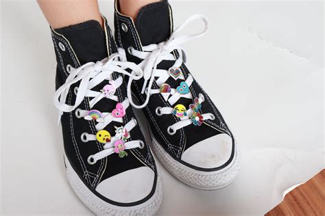 Charm It Shoelace Charm Party Set Perfect T For Girls Age 4 To 12