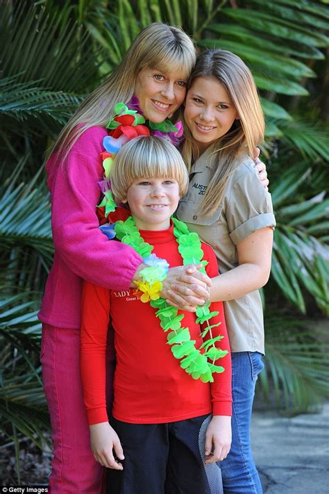 Founder of sundazed music in 1989 (with his wife mary), irwin has worked on reissuing material from the back catalogues of several major record labels. Bindi Irwin and mother Terri and broth Bob are being sued ...