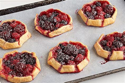 Mini Mixed Berry Tarts Berry Tart Tart Recipes Desserts