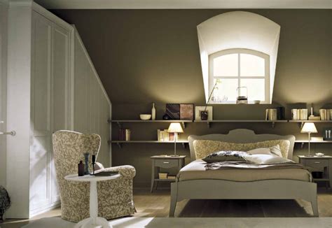 Un letto singolo compatto, un comodo letto matrimoniale e un divano versatile, tutto in uno? Mensole moderne per arredare la camera da letto