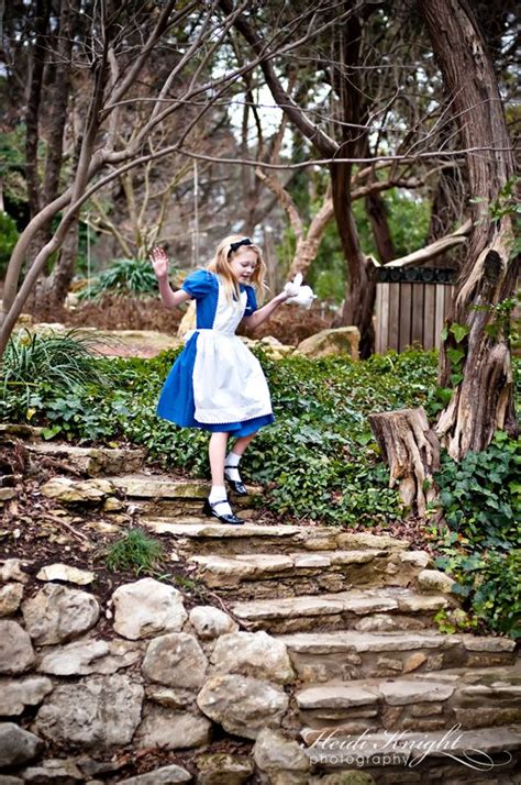 Pin By Heidi Knight On Cutsie Boo Alice In Wonderland Photography