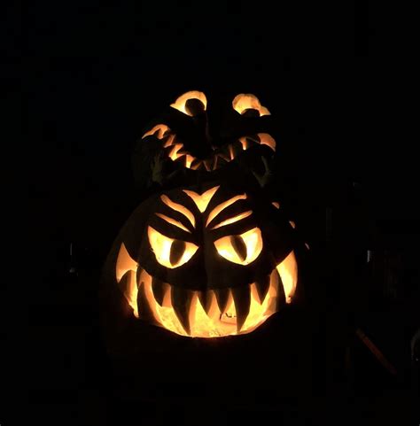 Easy Scary Face Pumpkin Carving Ideas Your Neighbors Will Envy