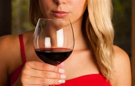 8 Signs You Re Dating An Alcoholic New Leaf Detox And Treatment