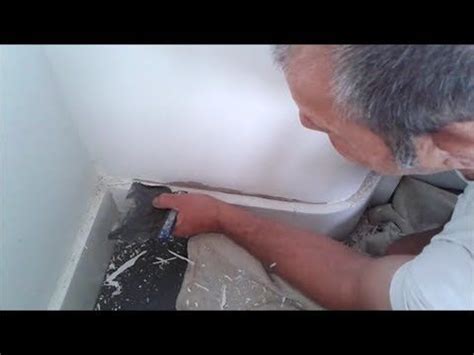 Before the pros paint walls, they fill holes and patch cracks with joint compound. (23) Paint cracking and peeling off ceiling and walls ...