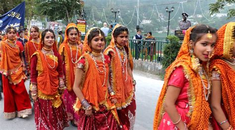 Traditional Dresses Of Uttarakhand For Women And Men