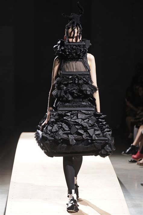 Intimate And Close Up With The Incredible Comme Des Garcons 2014 Spring