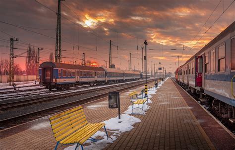 Free Download Wallpaper Station The Evening The Platform Trains Images