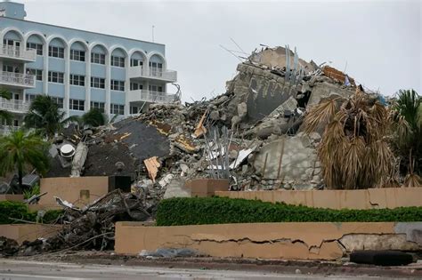 Crews Give Up Hope Of Finding Survivors At Florida Condo Collapse Site