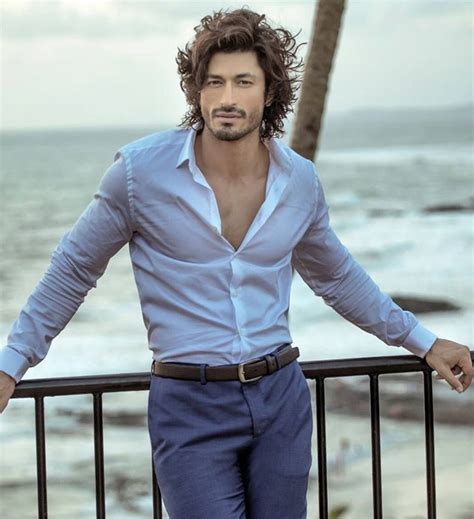 Jai hind! wrote another, proud of you vidyut. Vidyut Jammwal Age, Height, Family, Wife, Mother, Brother ...