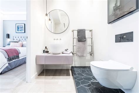 Ensuites are way too small to be making permanent design choices (other than the choices you have to make) you. How to create an en suite bathroom | Real Homes
