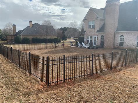Custom 4 Ft Speartop Aluminum Fence And Gates Natural Enclosures