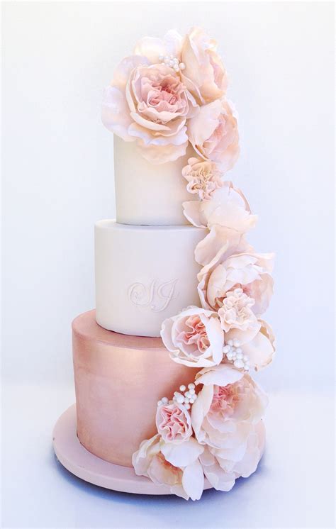 Check out our rose gold cake decoration selection for the very best in unique or custom, handmade pieces from our craft supplies & tools shops. Rose Gold Wedding Decorations | Wedding Ideas By Colour | CHWV