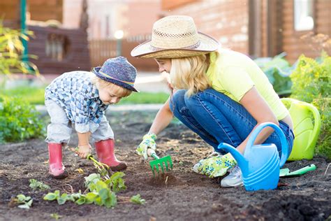 Tips For Fall Gardening With Kids Angelibebe