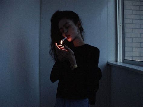 25 Aesthetic Pics Of Girls Smoking Iwannafile