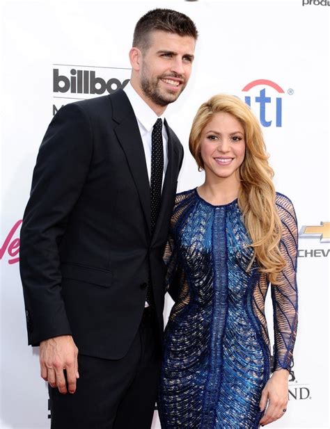 Shakira and Gerard Pique Photos Photos - Arrivals at the Billboard