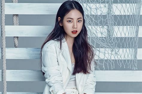 Ahn So Hee Vuelve A Bh Entertainment Y Firma Contrato Exclusivo Soompi