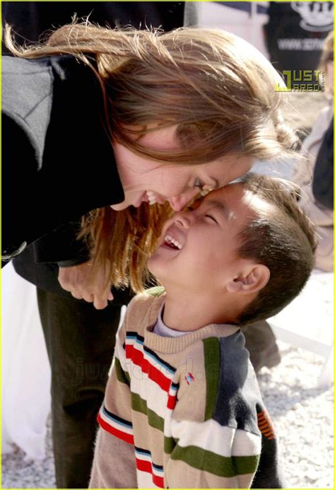 Angelina And Maddox Rub Noses Photo 781901 Angelina Jolie Brad Pitt