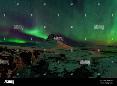 Northern Lights Iceland Kirkjufell Mountain Stock Photo Alamy