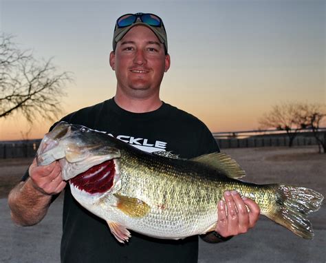 Spring bass fishing in Texas has largemouths living and eating large