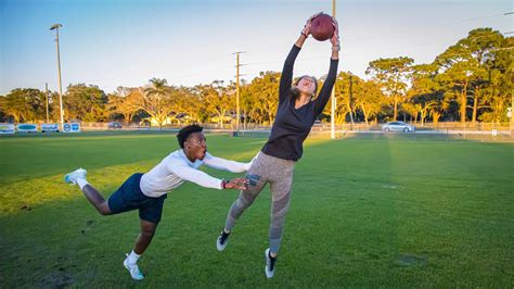 Instagram star and influencer who is known for sharing modeling and lifestyle related photos through her instagram for her over 100,000 followers. FOOTBALL 1ON1'S AGAINST MY GIRLFRIEND! (1 HAND CATCHES ...