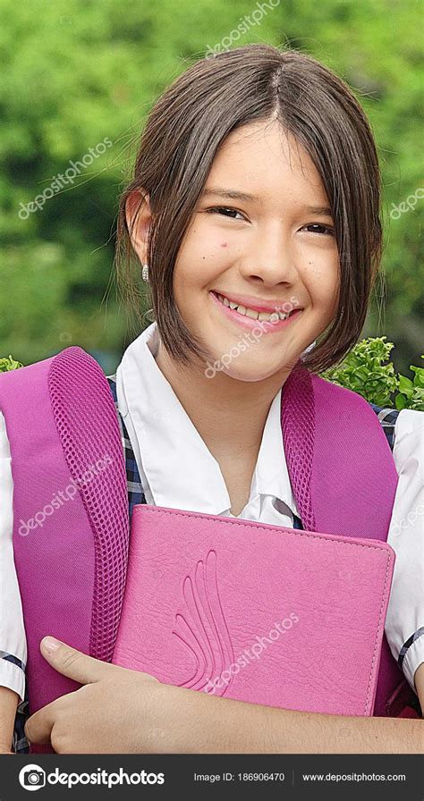 Pretty Girl Student Smiling — Stock Photo © Dtiberio 186906470