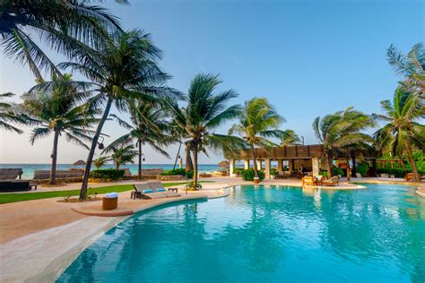viceroy riviera maya a luxurious beach hotel in the jungle — no destinations